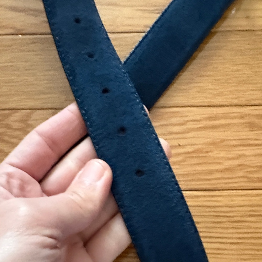 Classic navy blue suede Belt with Silver Buckle - Picture 4 of 9